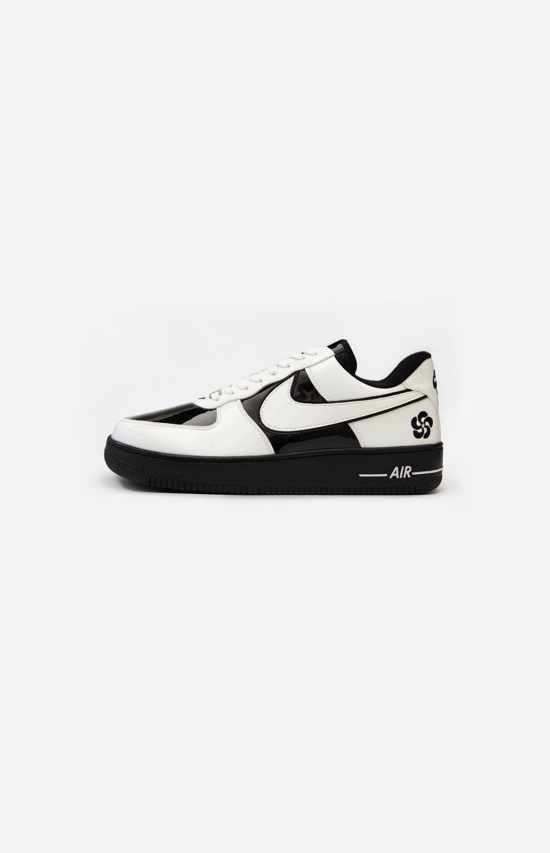 Sando Force 1 (White/Black)