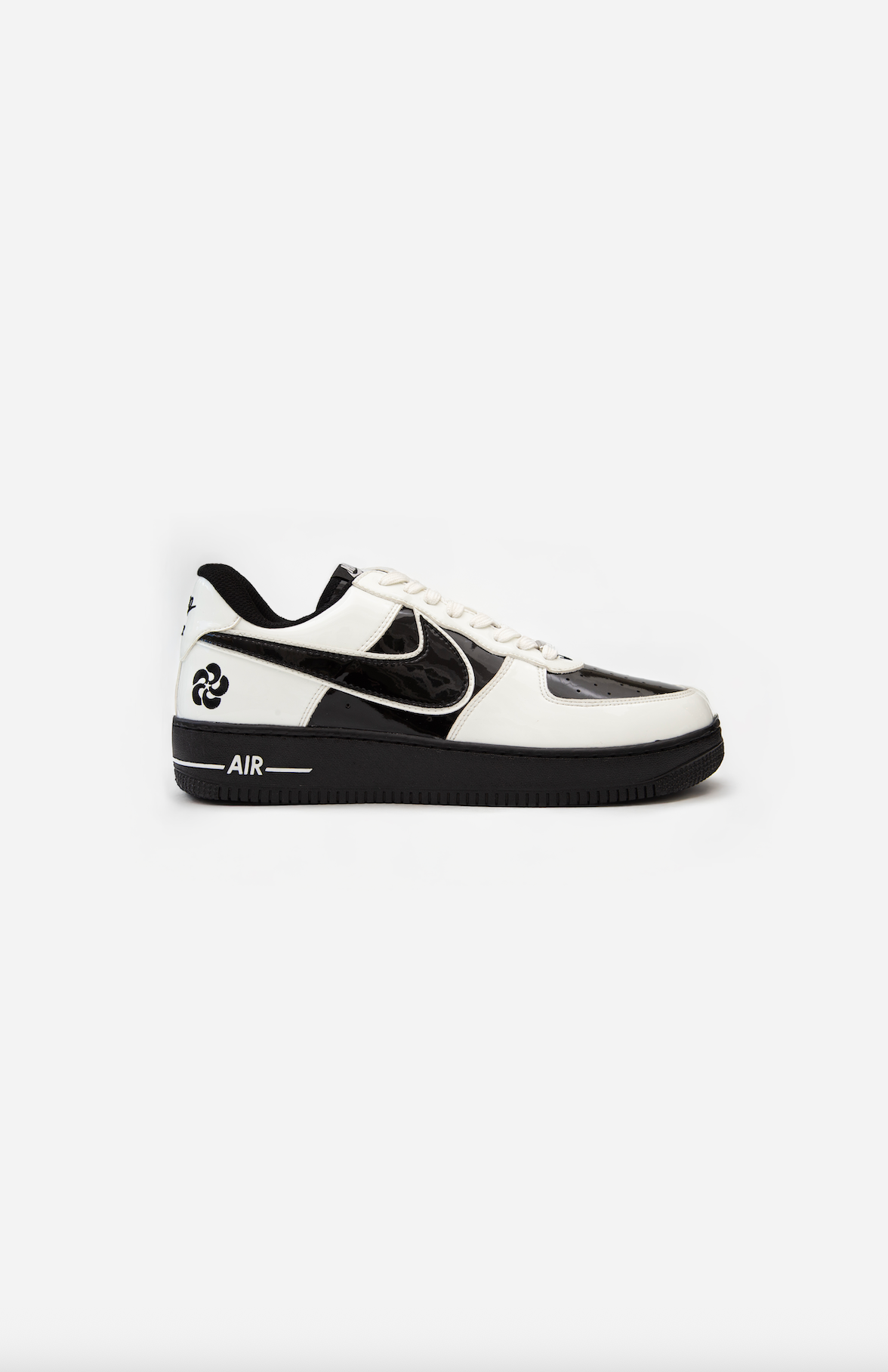 Sando Force 1 (White/Black)