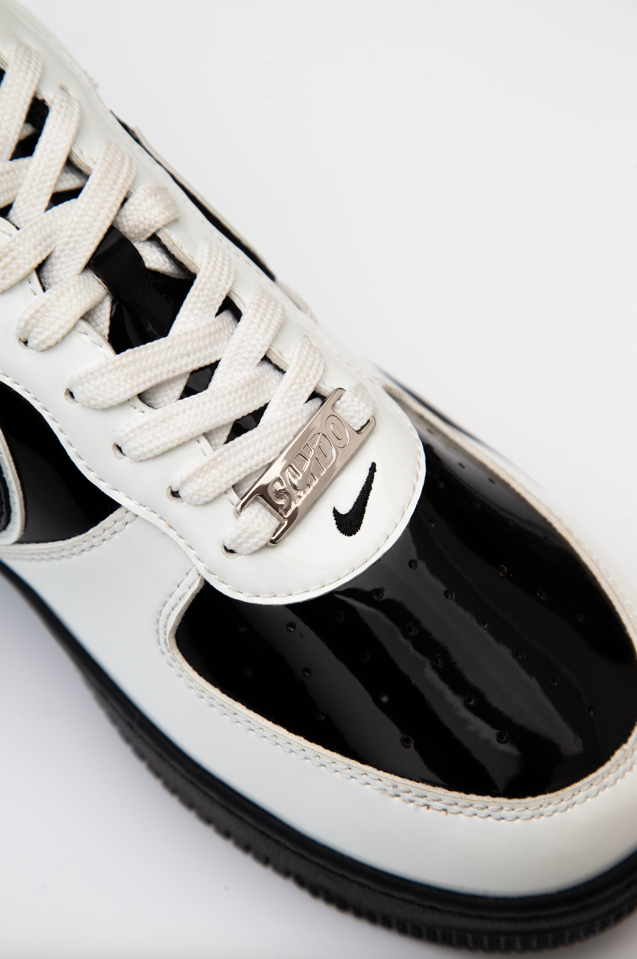 Sando Force 1 (White/Black)