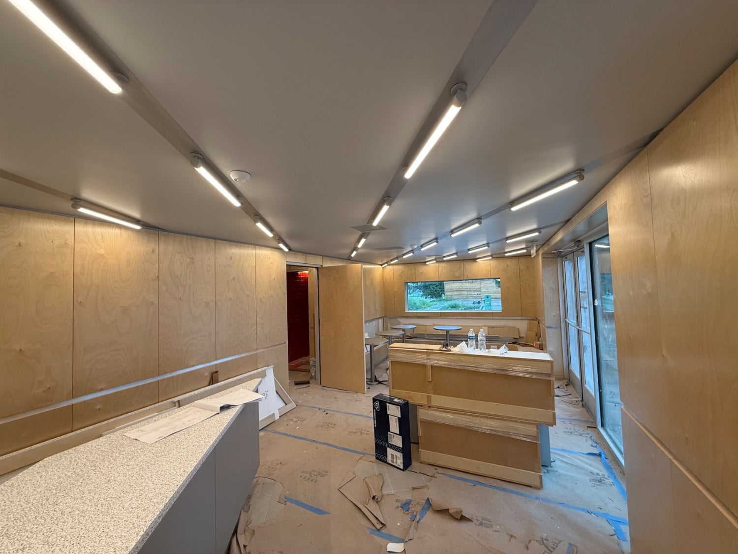 Dining room, light track in, walls up